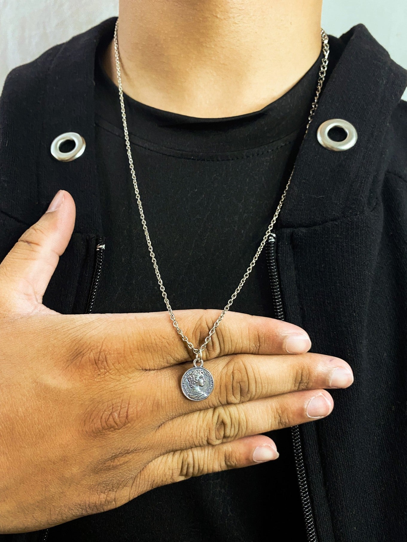 Man Face Silver Antique Coin Pendant With Chain