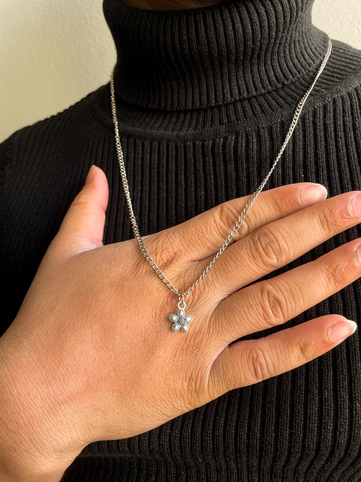 Five Petal Flower Silver Pendant With Chain