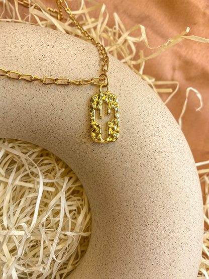 Gold Hammered Cactus Thick Chain Necklace
