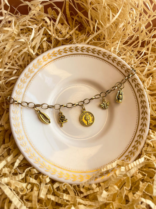 Antique Gold Link Charms Bracelet 2