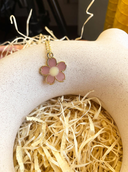 Glossy Flower Enamel Golden Necklace: Purple