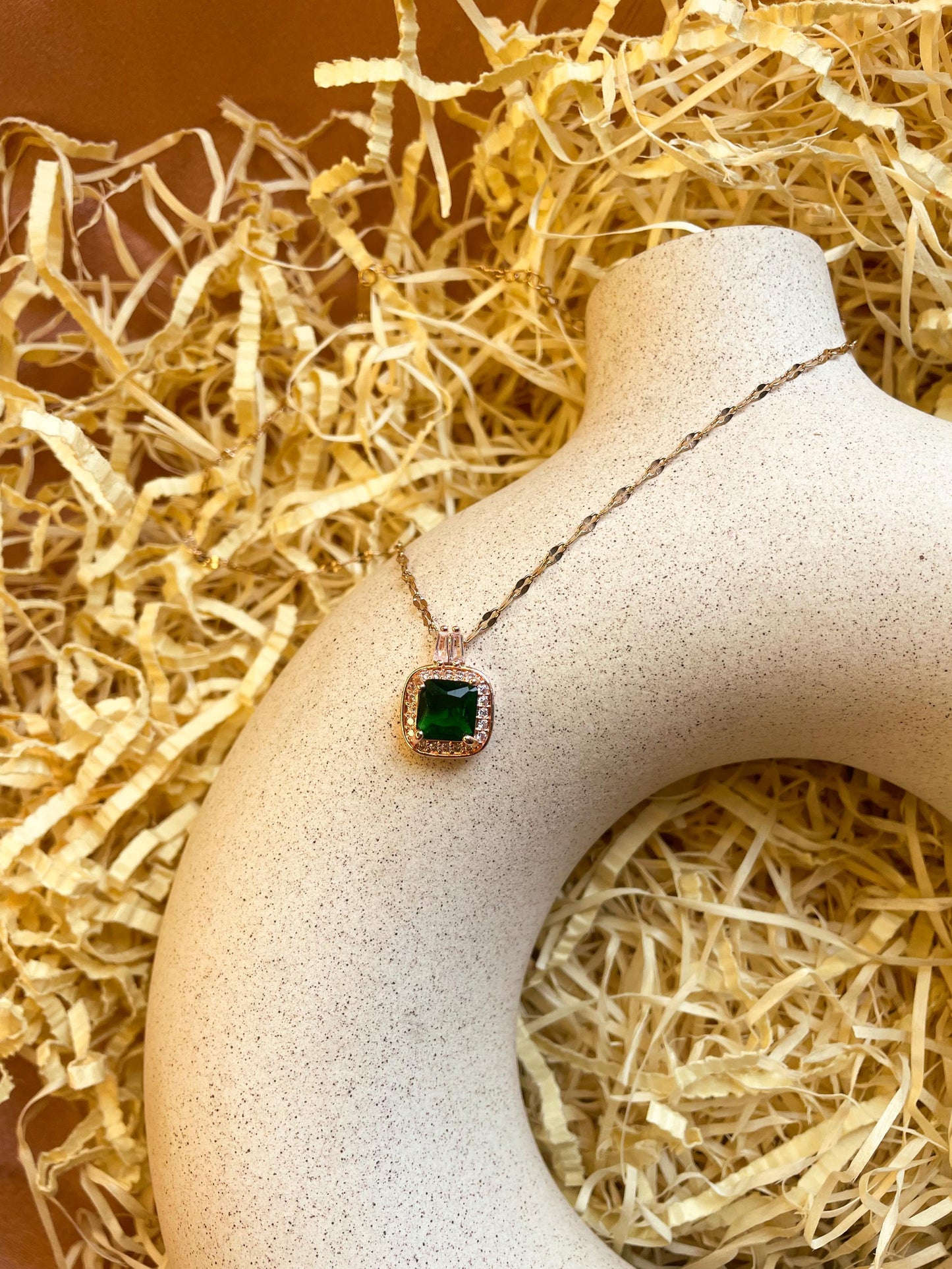 Victorian Emerald Round Square Gem Rose Gold Necklace: Green