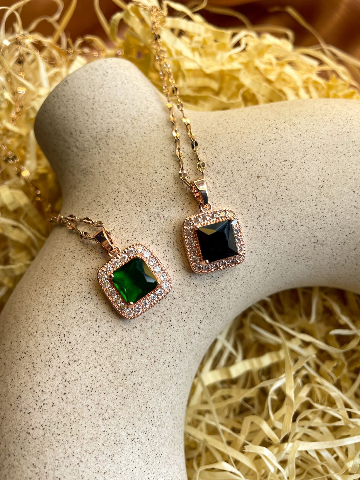 Victorian Emerald Square Gemstone Waterproof Necklace: Green