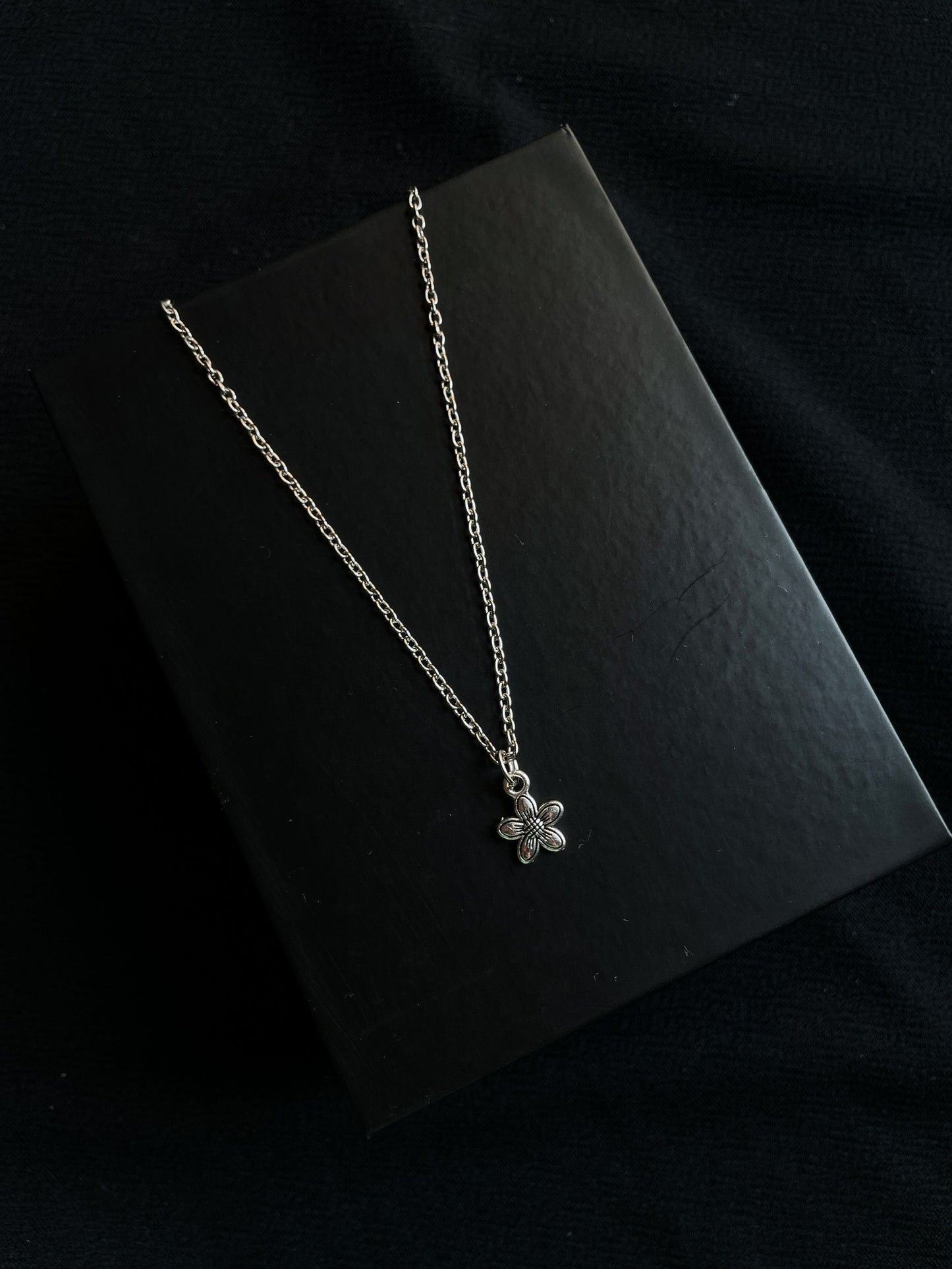 Five Petal Flower Silver Pendant With Chain