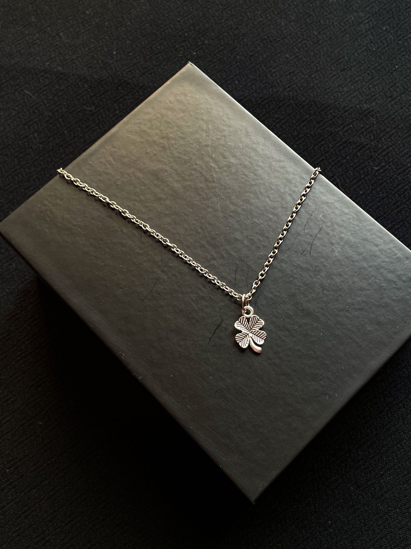 Clover Leaf Silver Pendant With Chain