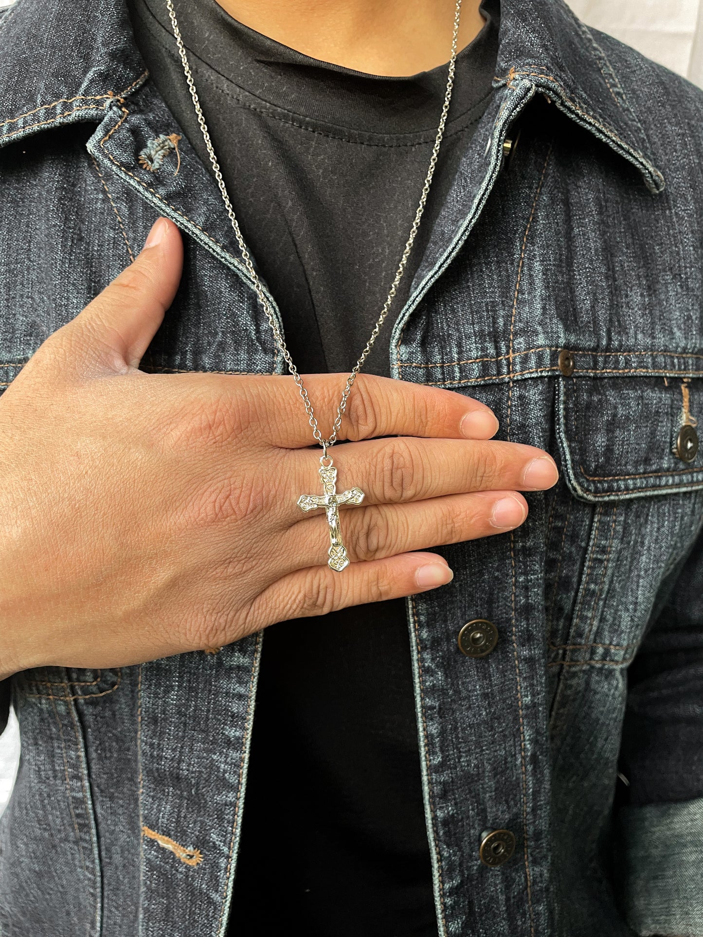 Thin Silver Cross Pendant With Chain