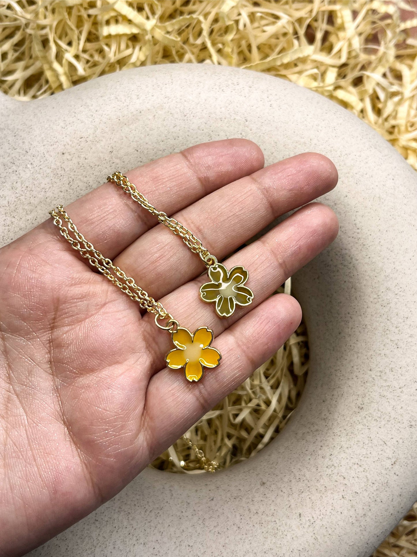 Small Glossy Flower Enamel Golden Necklace: Yellow