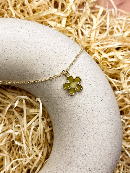 Small Glossy Flower Enamel Golden Necklace: Olive Green