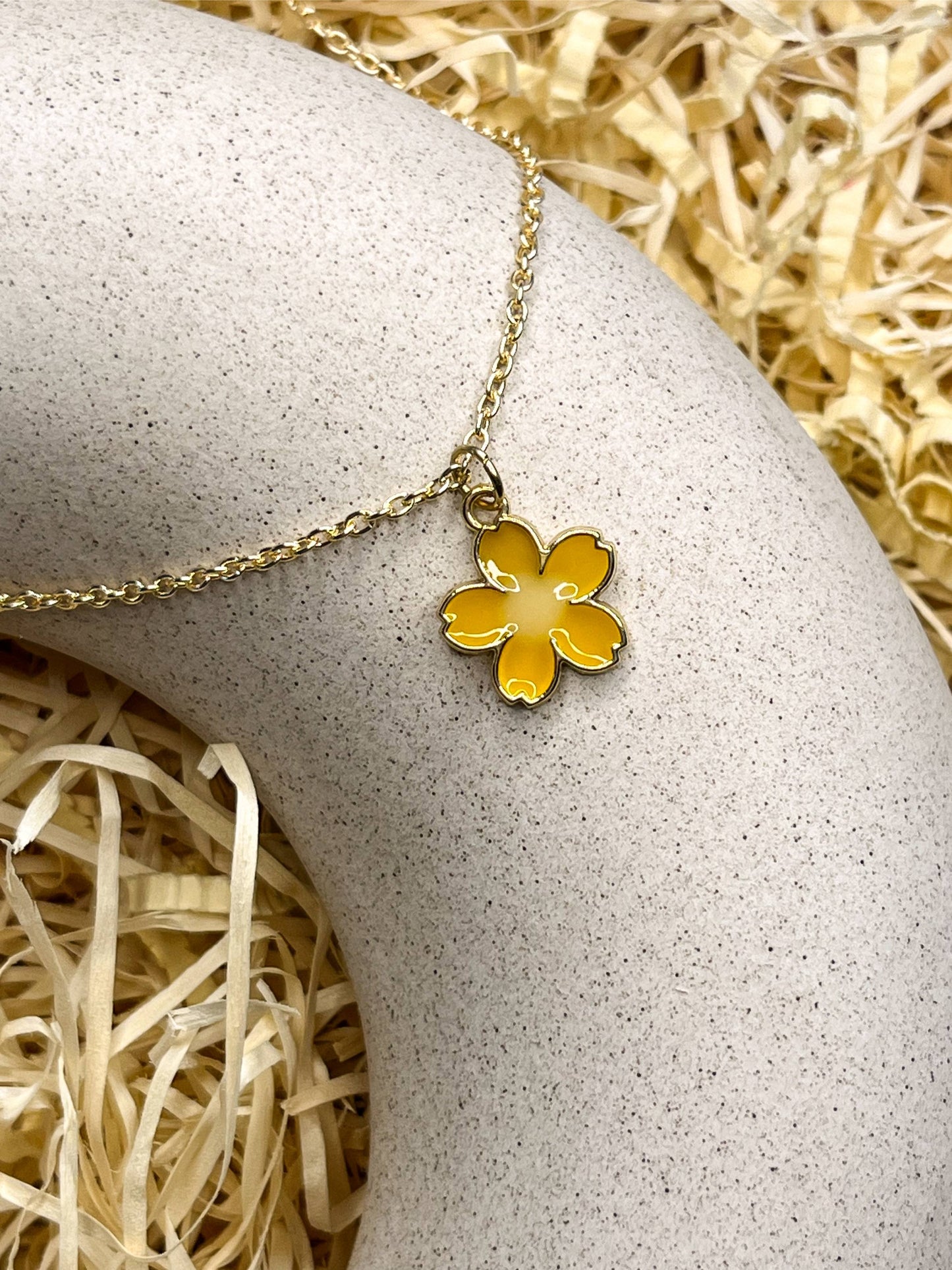 Small Glossy Flower Enamel Golden Necklace: Yellow