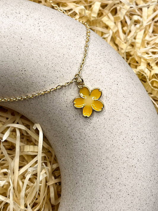 Small Glossy Flower Enamel Golden Necklace: Yellow