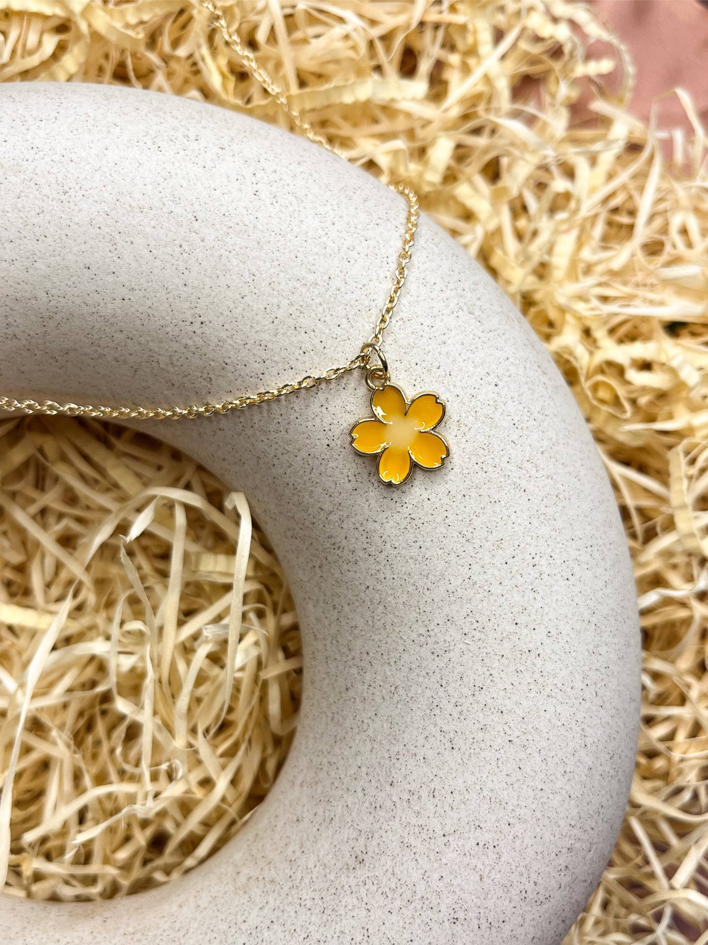 Small Glossy Flower Enamel Golden Necklace: Yellow