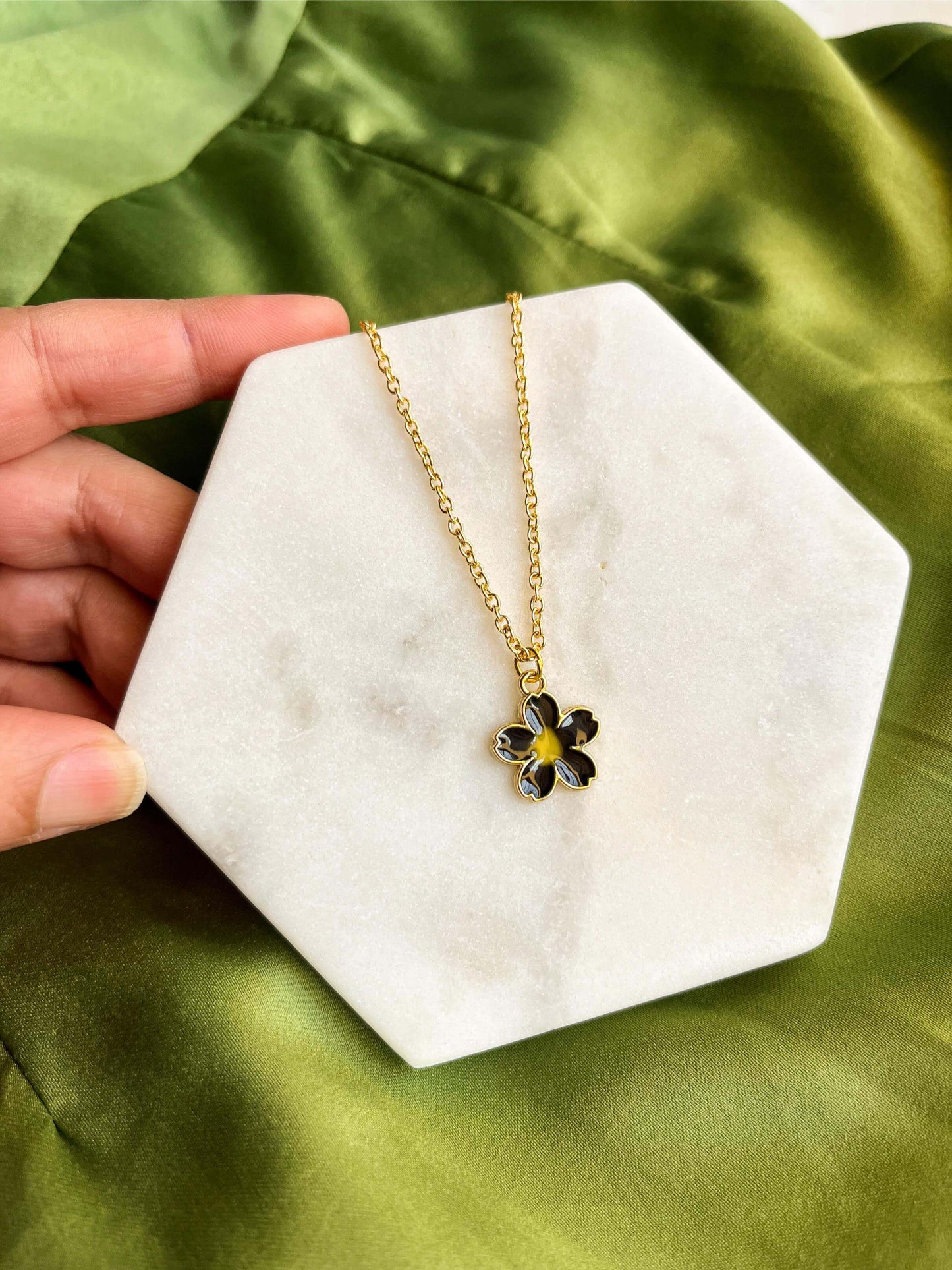 Small Glossy Flower Enamel Golden Necklace: Black