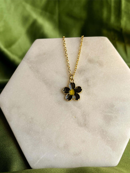 Small Glossy Flower Enamel Golden Necklace: Black