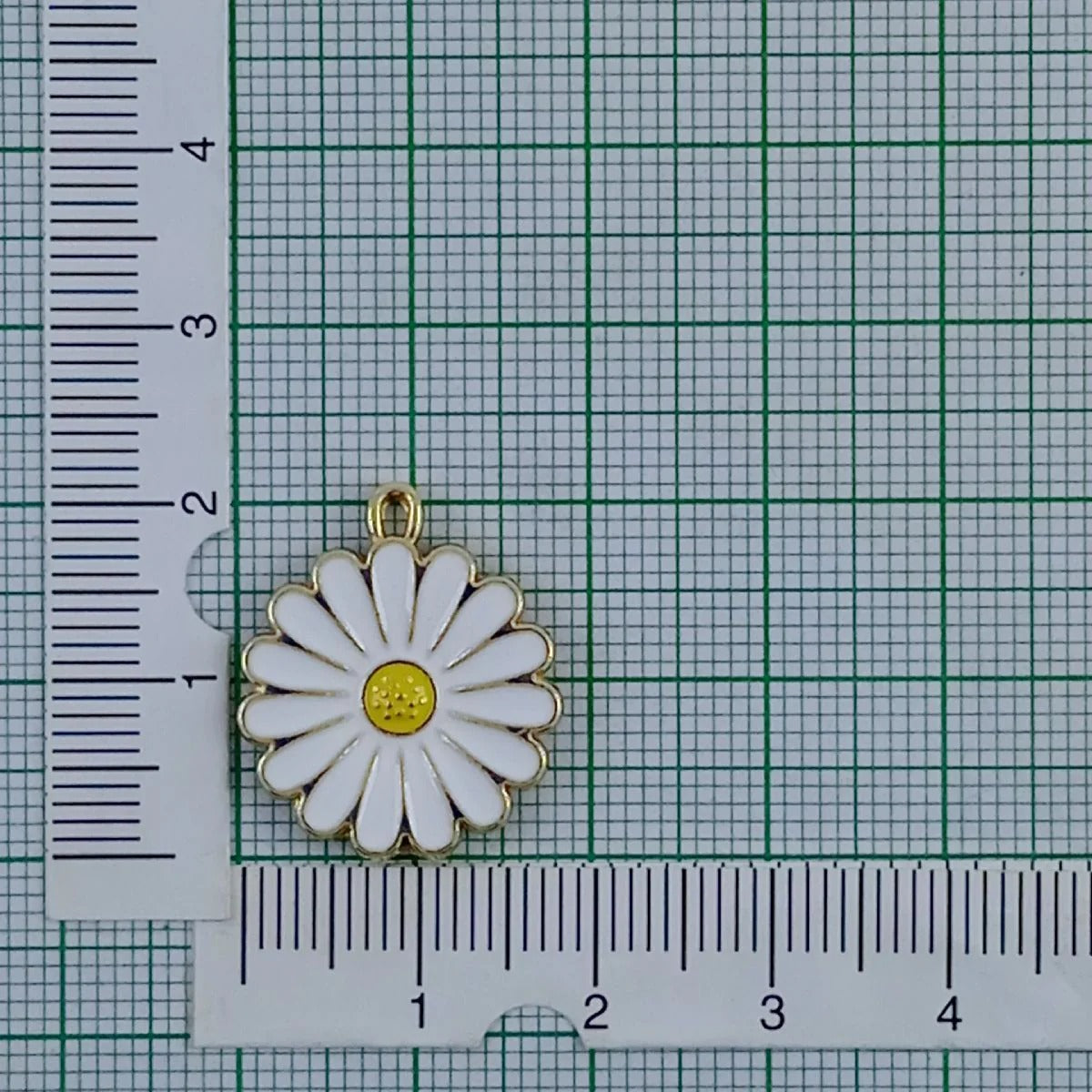 White Daisy Flower Enamel Pendant Necklace