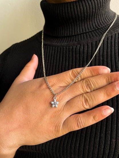 Five Petal Flower Silver Pendant With Chain